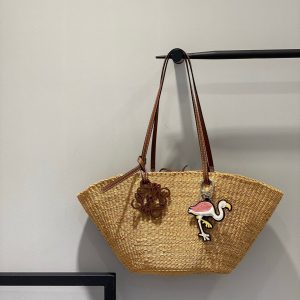 Singapore Kuala Lumpur LOEWE貝殼草編包羅意威女包