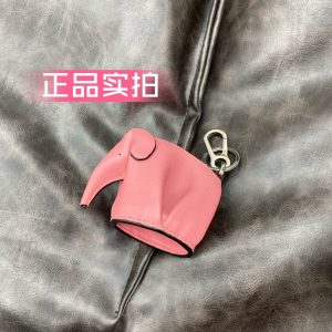 Kuwait LOEWE羅意威掛飾羅意威的包包怎麽售後