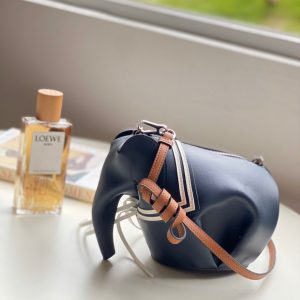 Montreal Canada LOEWE小象包羅意威包包什麽檔次