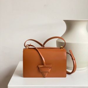 Nottingham UK Britain羅意威三角包loewe三角包肩帶