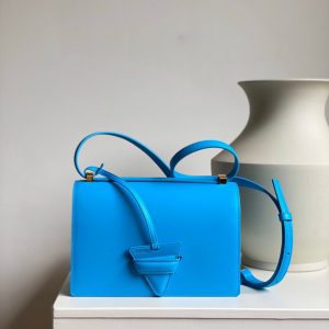 Oxford, UK Britain羅意威三角包loewe三角包沒有logo