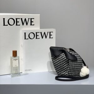 Kuwait羅意威小兔子包LOEWE小兔子包古力娜紮同款