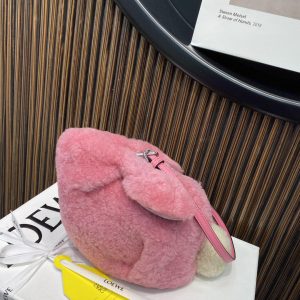 Bahrain LOEWE Bunny 兔子包古力娜紮同款羅意威官網