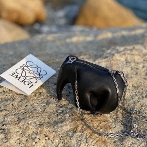 Abu Dhabi  LOEWE Mini手掌象斜挎包羅意威包包保值嗎