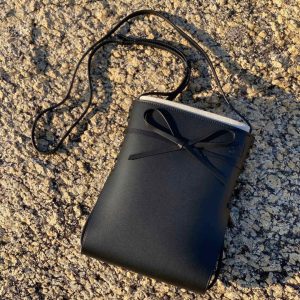 Republic of Indonesia羅意威蝴蝶結斜挎包LOEWE包包