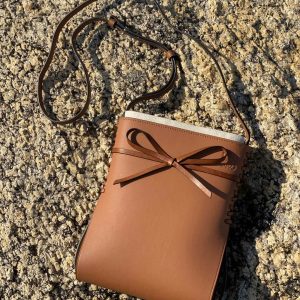 Spain LOEWE  Ikebana繫列花藝包劉雯、楊冪、等同款