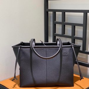 Jakarta LOEWE Cushion Tote購物袋羅意威購物袋圖片