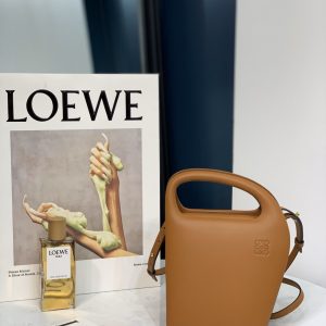 New York USA羅意威蛋蛋包LOEWE包包包意大利什麽價格