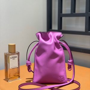 Manchester UK Britai LOEWE Flamenco小福袋手機包