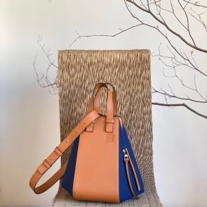 Tokyo, Japan羅意威吊床包藍佈棕羅意威吊床包尺寸對比