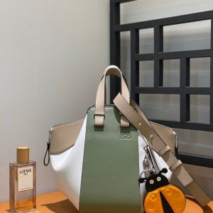 Vietnam LOEWE Hammock bag吊床包羅意威吊床包價格