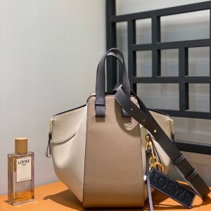 Vietnam Hanoi LOEWE Hammock bag吊床包羅意威001