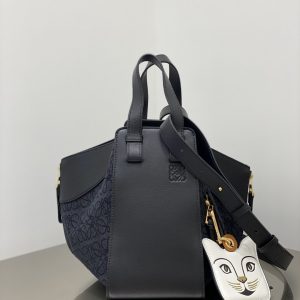 Malaysia LOEWE Hammock吊床包羅意威吊床包背法