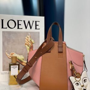Indonesia Jakarta LOEWE Hammock bag吊床包羅意威