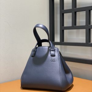 UAE United Arab Emirates羅意威寶藏包LOEWE官網