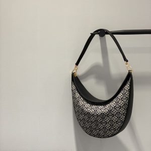 United Arab Emirates羅意威月亮包LOEWE Luna繫列