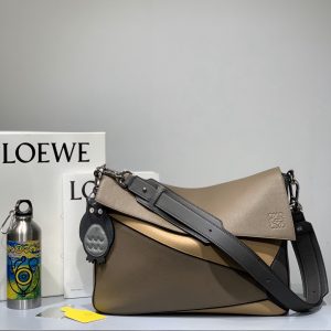 The Netherlands LOEWE女包官方網站羅意威郵差包