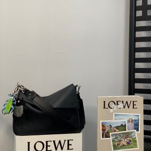 Sultan LOEWE日常郵差包羅意威郵差包價格羅意威女包