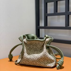 Morocco LOEWE新款Flamenco繡花小福袋羅意威的包包