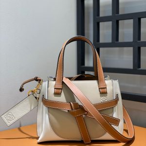 Vancouver Canada羅意威Gate Top Mini手提馬鞍包