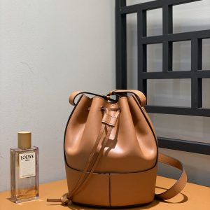 Southward London Britain LOEWE Balloon 氣球包羅意威