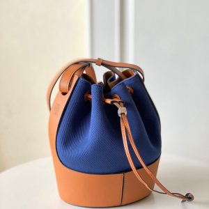 Tokyo, Japan LOEWE Balloon氣球包羅意威女包官方網站