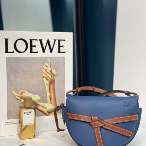 United Arab Emirates羅意威gate馬鞍包海軍藍LOEWE