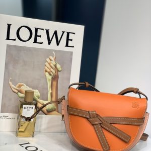 Abu Dhabi L0ewe gate馬鞍包西柚橙拼羅意威包包官網