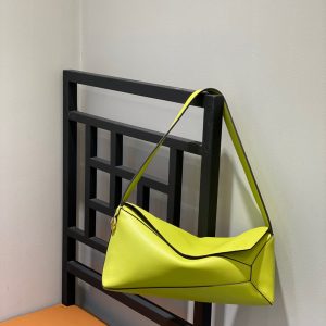 Thailand Bangkok羅意威腋下包羅意威的包包編碼在哪裏