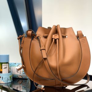 United Arab Emirates LOEWE Horseshoe飛碟包羅意威