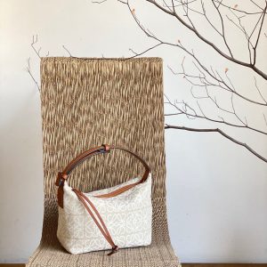 The Netherlands羅意威便當包羅意威女包官方網站