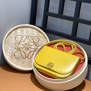 Southward London Britain羅意威豆腐包Mini風琴款