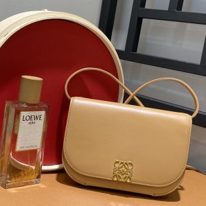 Tokyo, Japan羅意威豆腐包Goya繫列羅意威豆腐包價格