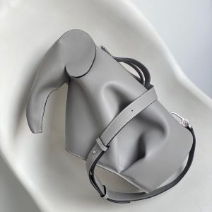 Vietnam  Hanoi 羅意威小象包官網價格羅意威小象包