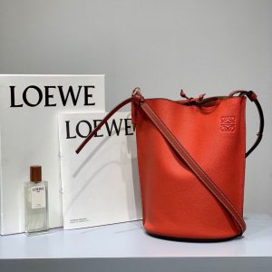 Australia Canberra LOEWE Gate水桶包羅意威水桶包尺寸