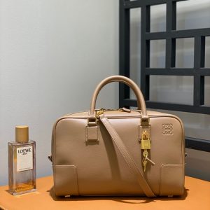 UAE United Arab Emirates LOEWE amazona羅意威女包