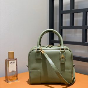 Saudi Arabia Riyadh LOEWE amazona小號羅意威 女包
