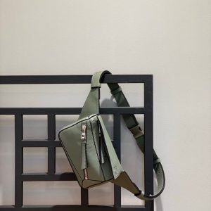 Sultan LOEWE puzzle Mini腰包羅意威腰包可以當跨包嗎