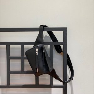 Morocco LOEWE puzzle Mini腰包羅意威腰包尺寸