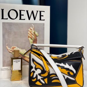 Toronto Canada LOEWE puzzle24CM羅意威官網