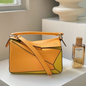 Sydney Australia LOEWE puzzle羅意威包包保值嗎