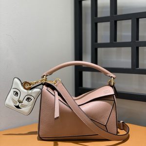 Adelaide Australia LOEWE puzzle羅意威女包官方網站