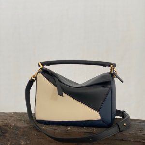 Nottingham UK Britain LOEWE puzzle包羅意威女包