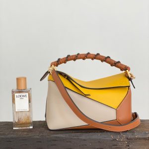 Liverpool UK Britain LOEWE新puzzle包羅意威包包怎麽樣