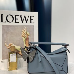 Vietnam  Hanoi LOEWE puzzle包羅意威女包官方網站