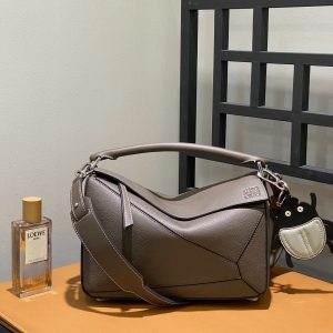 Dubai LOEWE puzzle包包中號羅意威女包官方網站