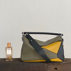 Montreal Canada LOEWE Puzzle幾何包  羅意威puzzle