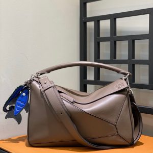 Australian Canberra LOEWE Puzzle包羅意威包包官網