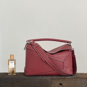 Seattle USA LOEWE Puzzle  羅意威puzzle 尺寸選擇