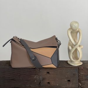 Newcastle UK Britain LOEWE  Puzzle包特大號羅意威001